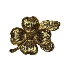 Vintage 1971 WIBC Womens bowling award Gold Tone dogwood flower Brooch Pin 2.25”